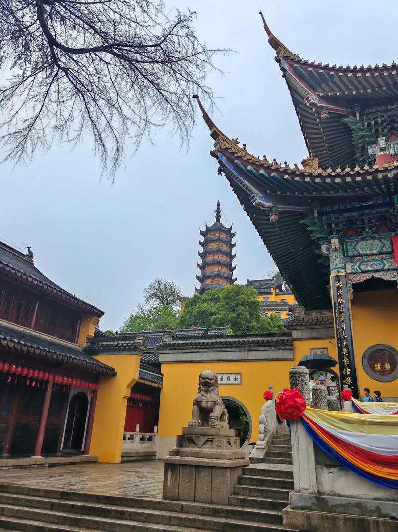 现实中的金山寺在哪？白蛇传里的金山寺是真实存在的吗？