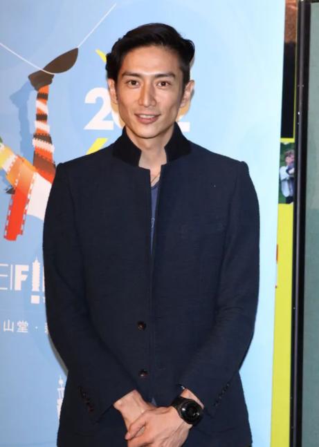 伊势谷友介：演艺事业巅峰与人生低谷的跌宕起伏