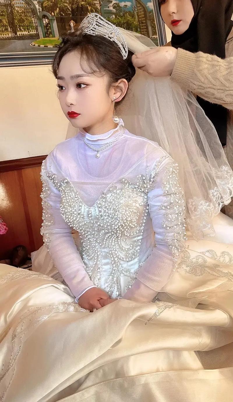 她的故事大揭秘，原来她经历了这么多！