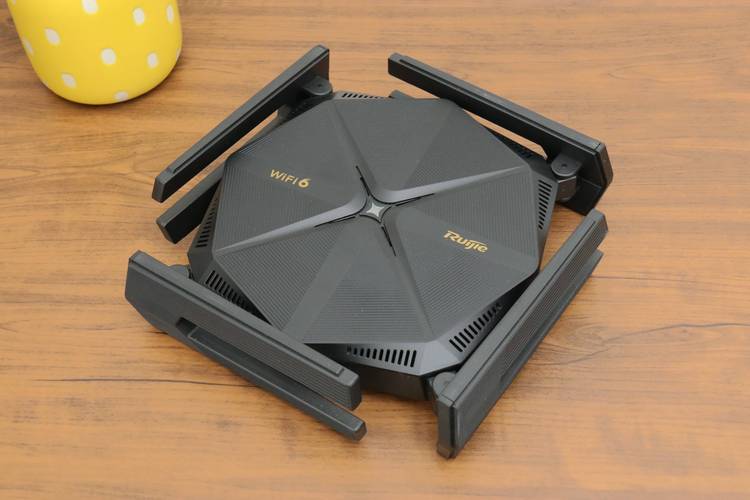 求推荐好用的游戏黑科技辅助器，稳定不封号！