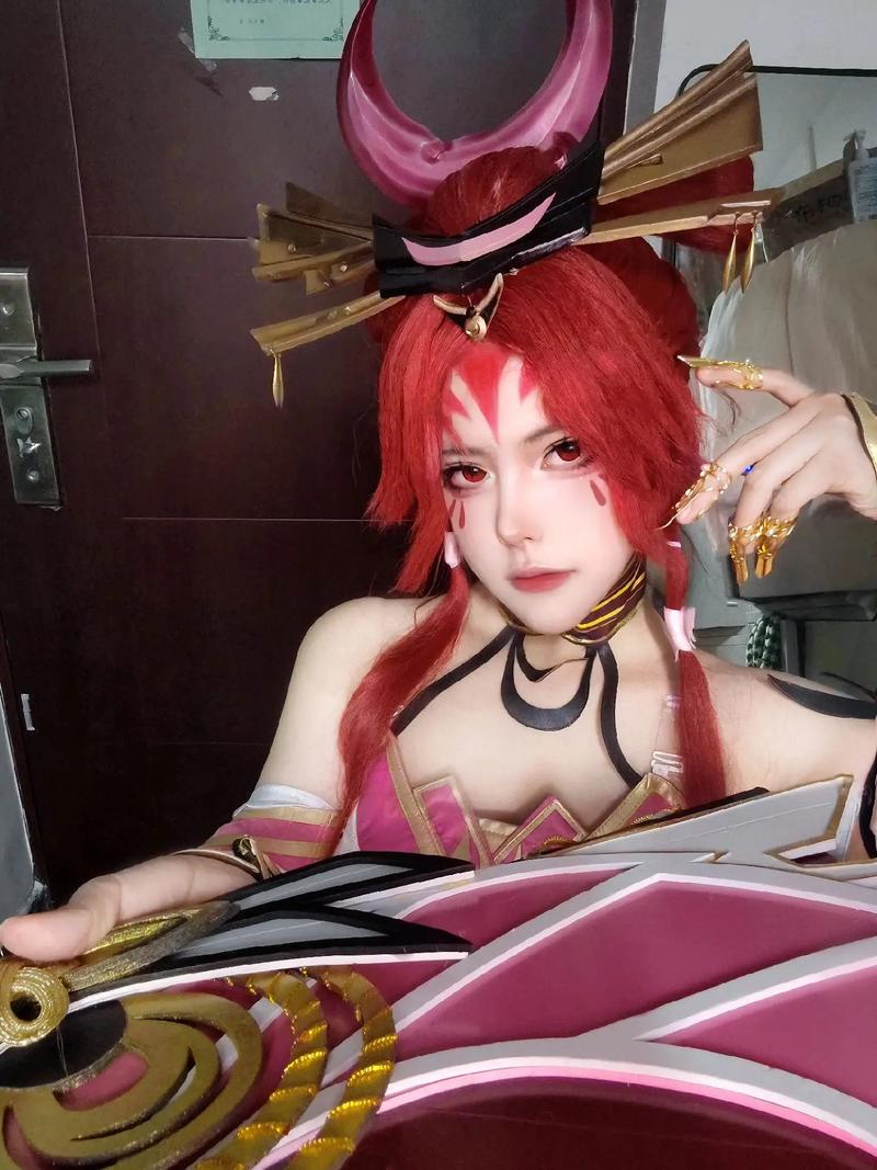 杨棋涵cos不知火舞，这身材还原度也太高了吧！