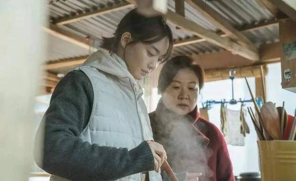 拯救电视剧全集：江珊佟瑞欣演绎的动人故事