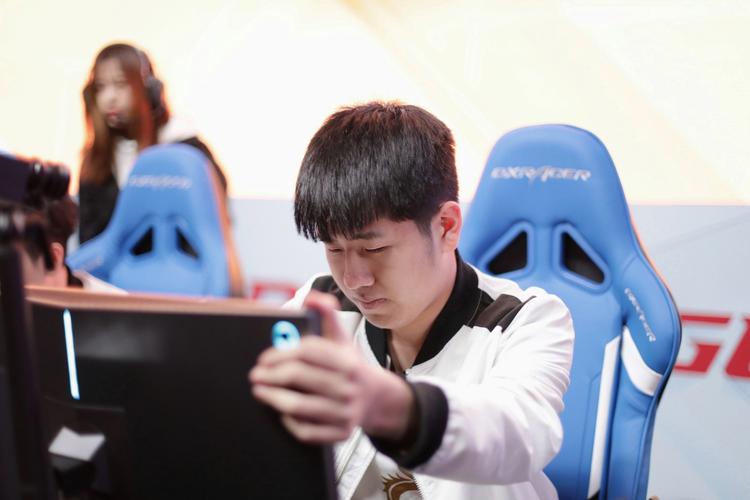 LOL热门战队TT：队员实力及战术策略剖析