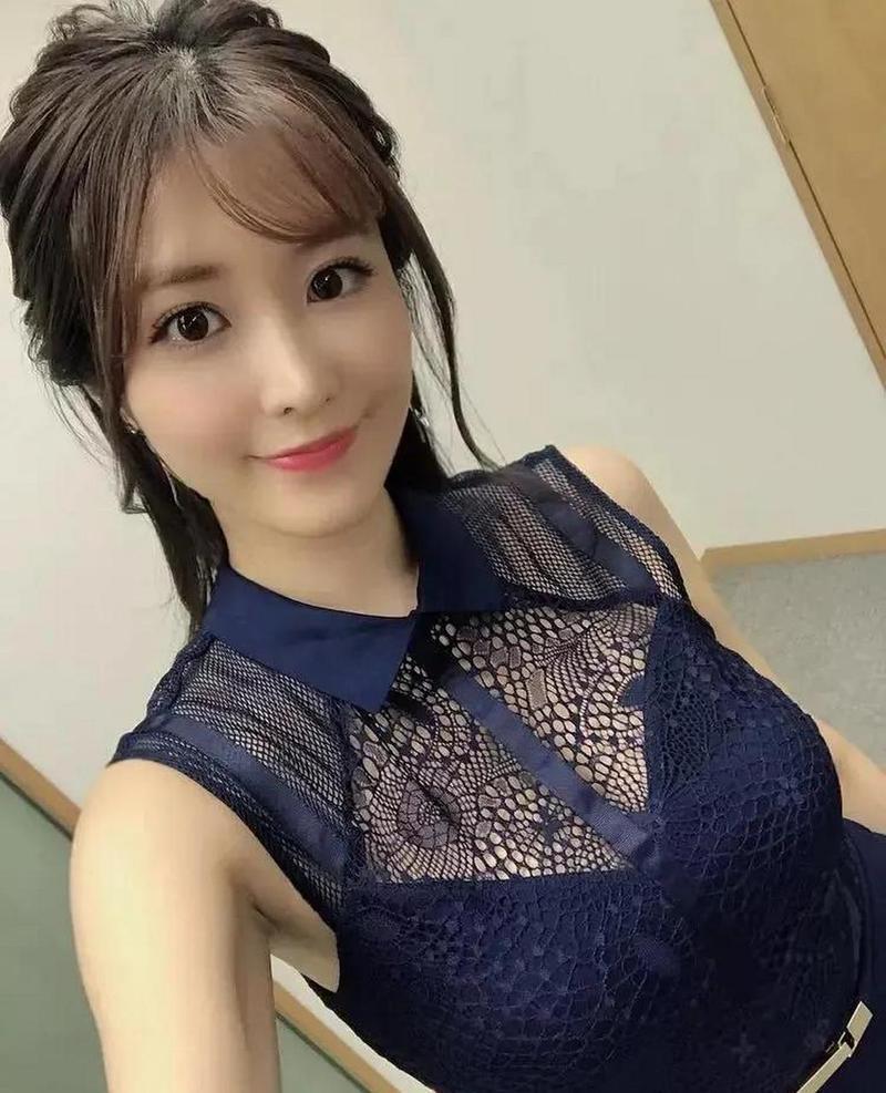 叶家濑麻衣泳装照引热议，网友：这身材绝了！
