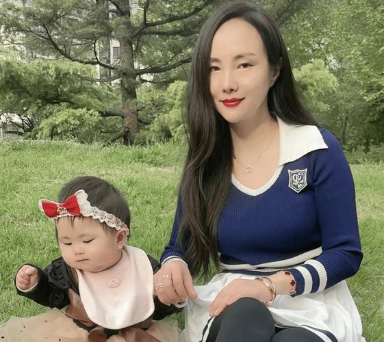 干露露被打的真相：母女冲突还是蓄意炒作？
