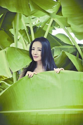 干露露人体艺术作品集：性感与艺术的碰撞