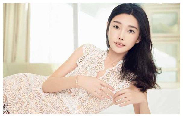 关于深田咏美和童飞，你想知道的那些事儿都在这里。