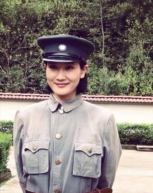 雪花那个飘演员表怎么查？简单方法快速获取指南！