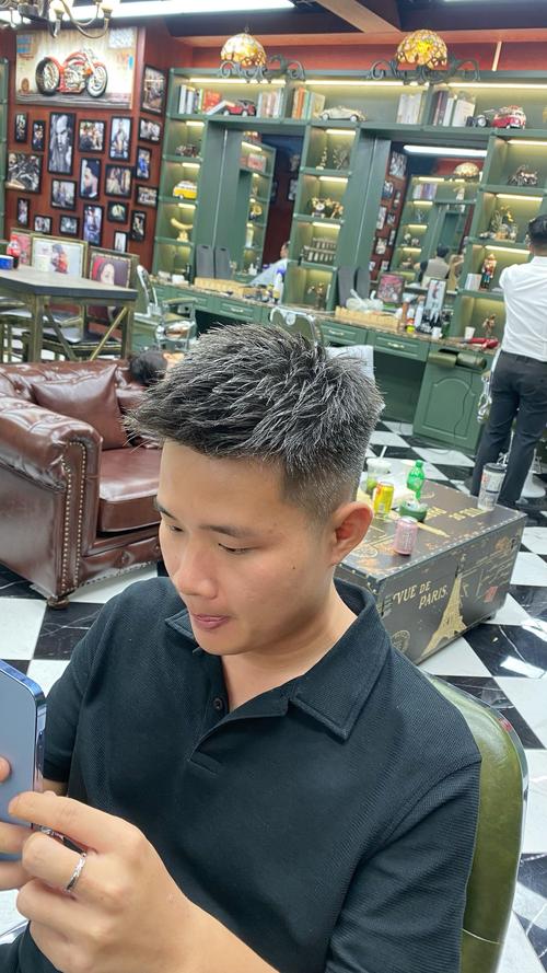 飞机头怎么抓牢靠？专业方法全天保持造型不变