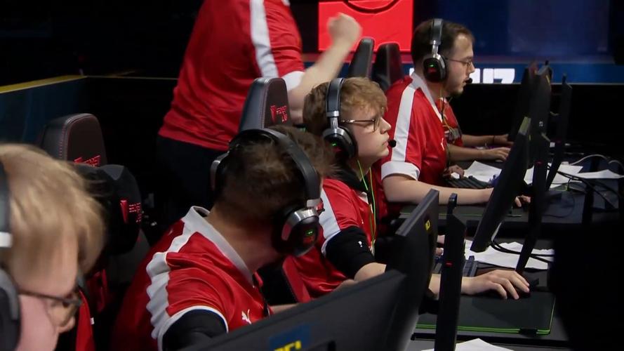 uol战队最近比赛打得如何(关键胜负回顾与战术解析)