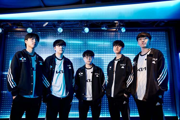 DK战队队员都有哪些人?这份名单揭秘所有核心成员!