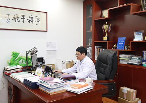 院长办公室位置在哪找？详细导航指南必备