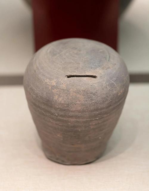 古代存钱罐收藏热？揭秘背后有趣的历史！