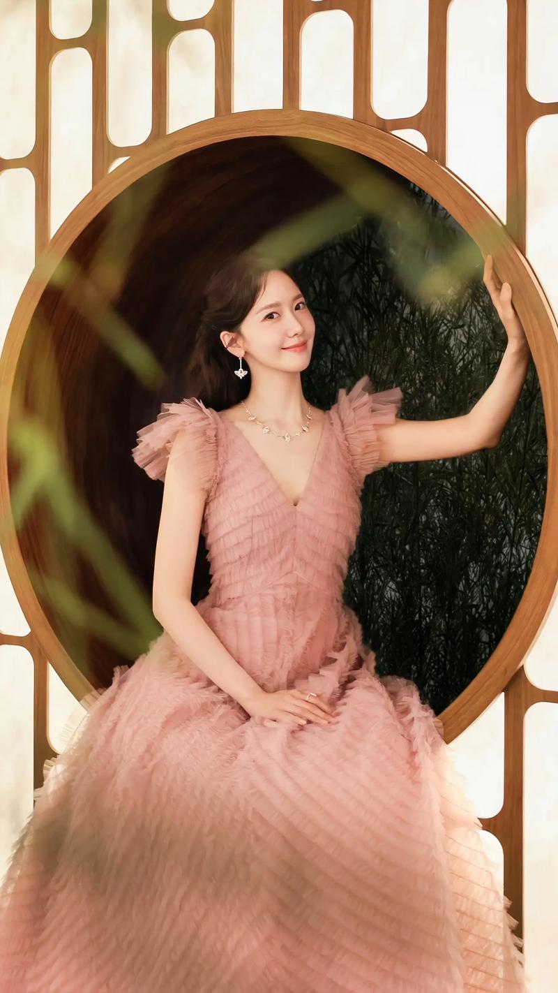 林允儿壁纸哪款好？超清美图合集来了快收藏！