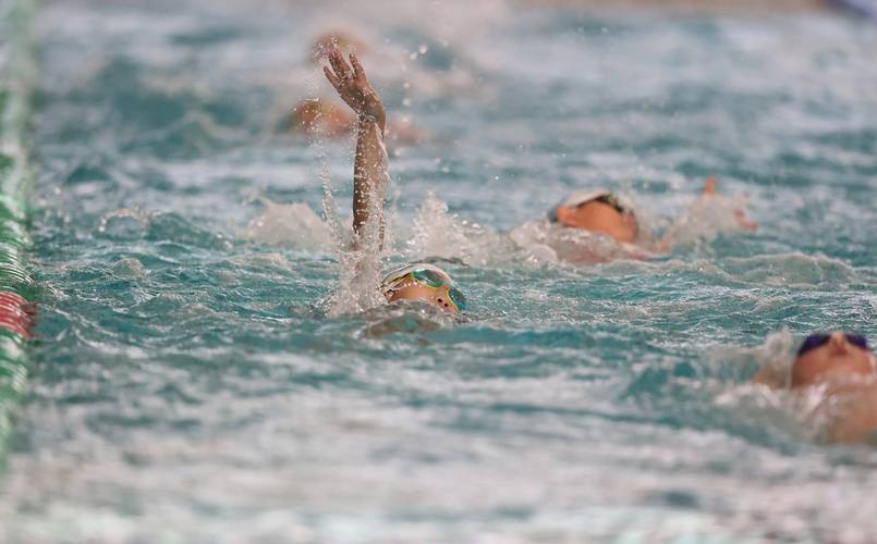 游泳时一直待在水里还会出汗吗？揭秘你不知道的身体秘密