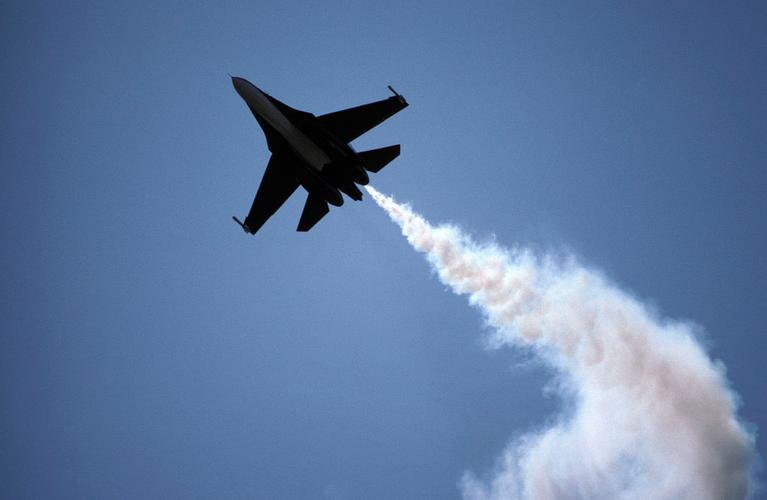 喷气式战斗机2015攻略高分秘诀？轻松提升实战攻略！