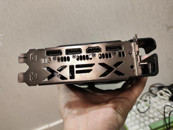 radeon x550性能怎么样?玩LOL这类游戏足够了!