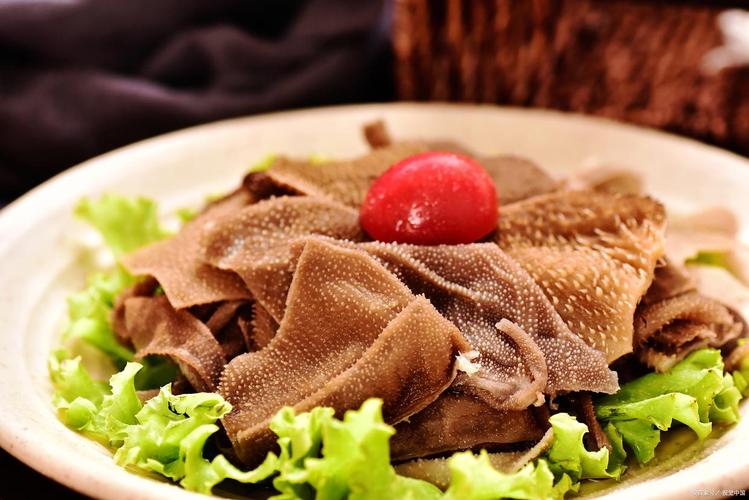 涮火锅吃的牛百叶是牛的什么部位？3招教你辨别真假牛百叶