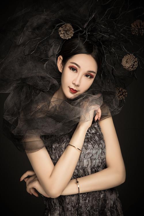 杨棋涵最新照片流出：如今的她颜值变化到底大不大？