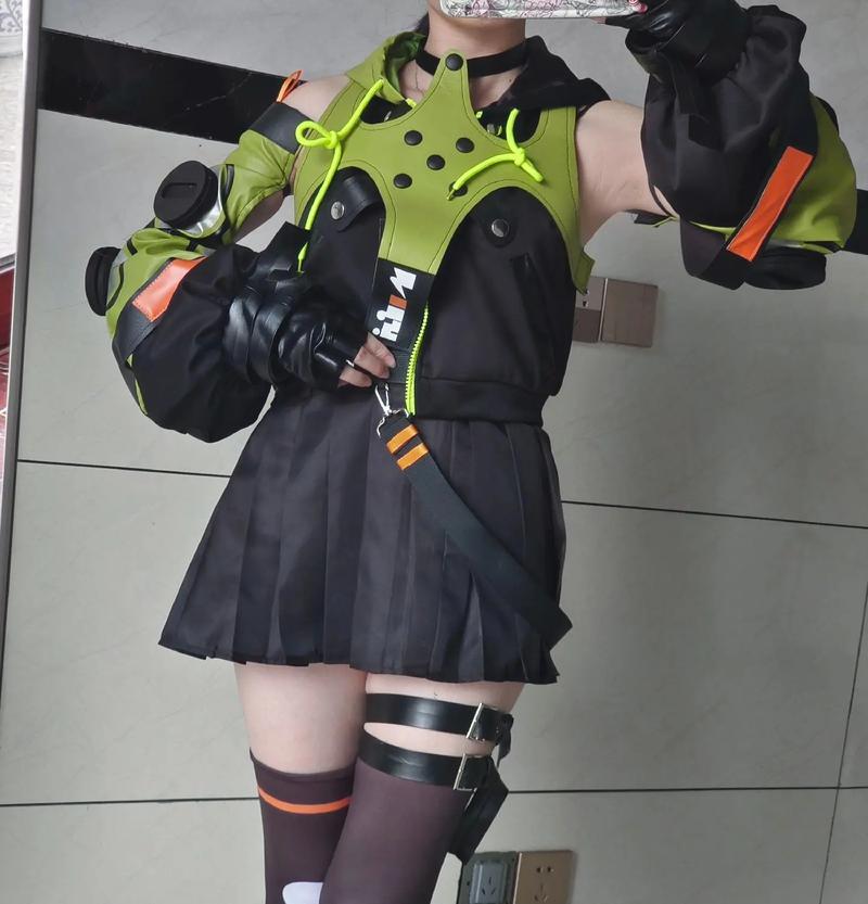 比比安的穿搭风格好看吗？她的日常私服和搭配大公开！