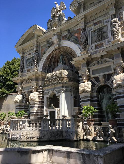 意大利费若拉的埃斯特城堡值得去吗？深度解读这座历史名城！