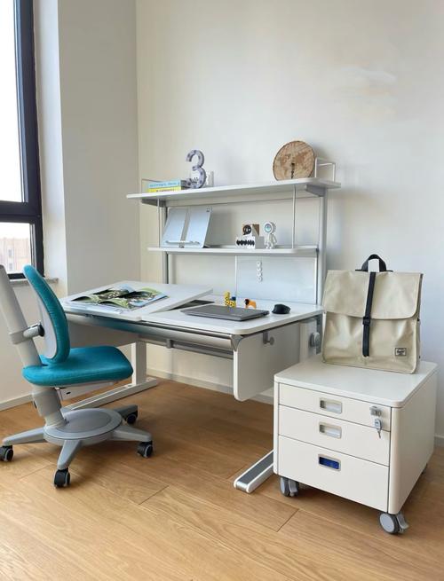 小q书桌哪个型号最值得买？选购指南教你不踩坑！