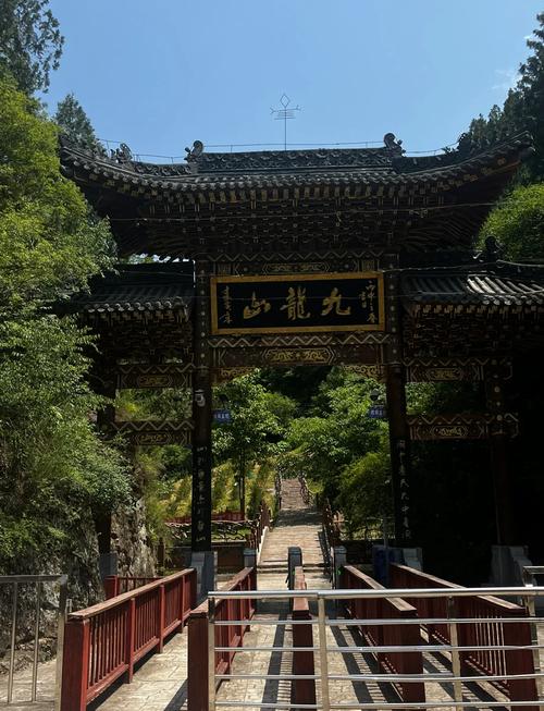 九龙长廊附近有什么好吃的？这几家美食店不要错过！