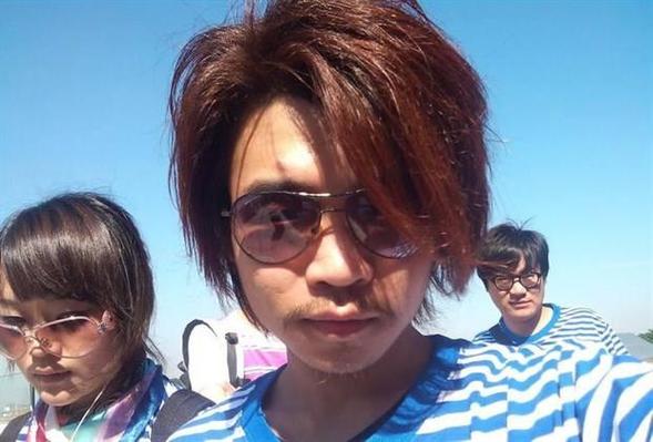 网红mc石头收入有多少？揭秘他一场直播能赚多少钱！