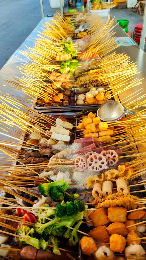 大小串串烧去哪里吃？这几家店值得一试！