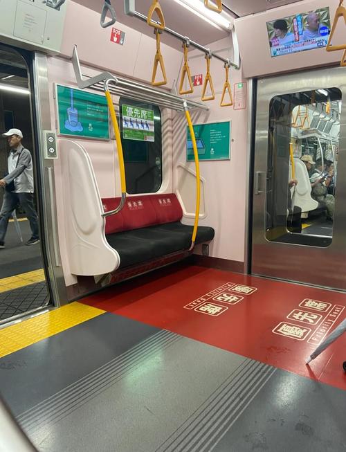 探讨“電車内でなう”在安卓平台上的下载与游戏体验