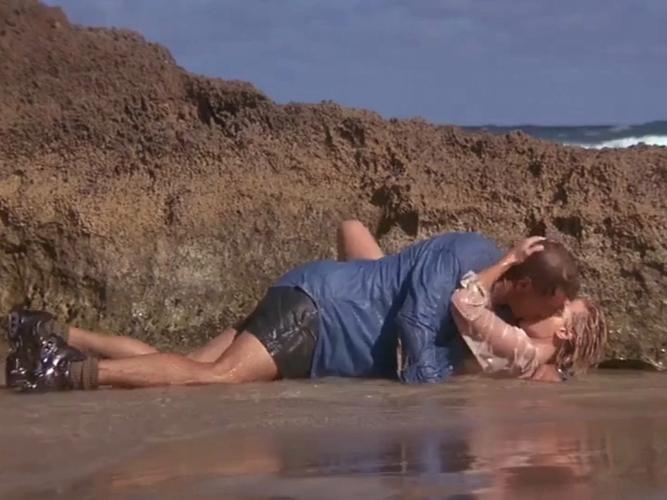 荒岛恋情：探索下载途径与游戏魅力的深度分析