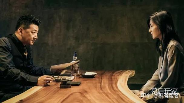 如何检查幕后玩家的最新版本及更新指南