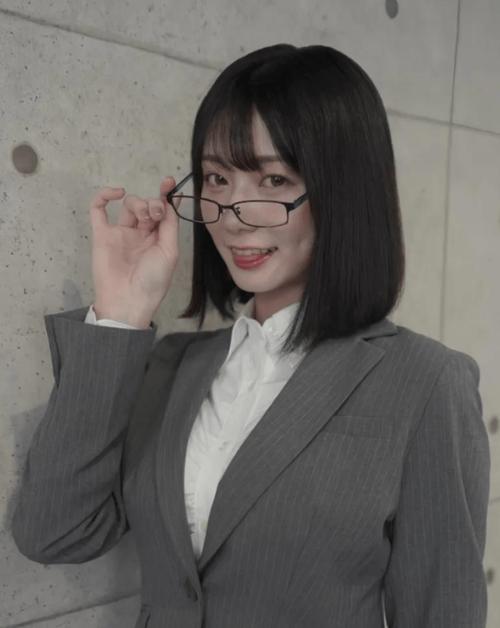 探索“我的同学是女优”游戏的深度分析与市场潜力