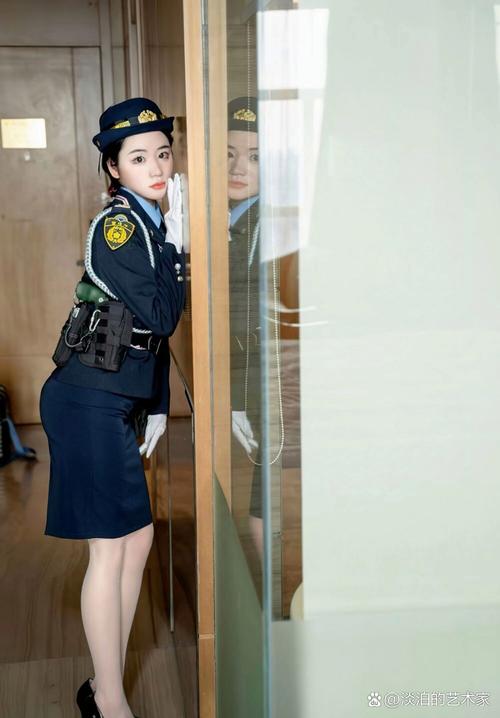 如何找到女警小岛的更新地址：详细教程