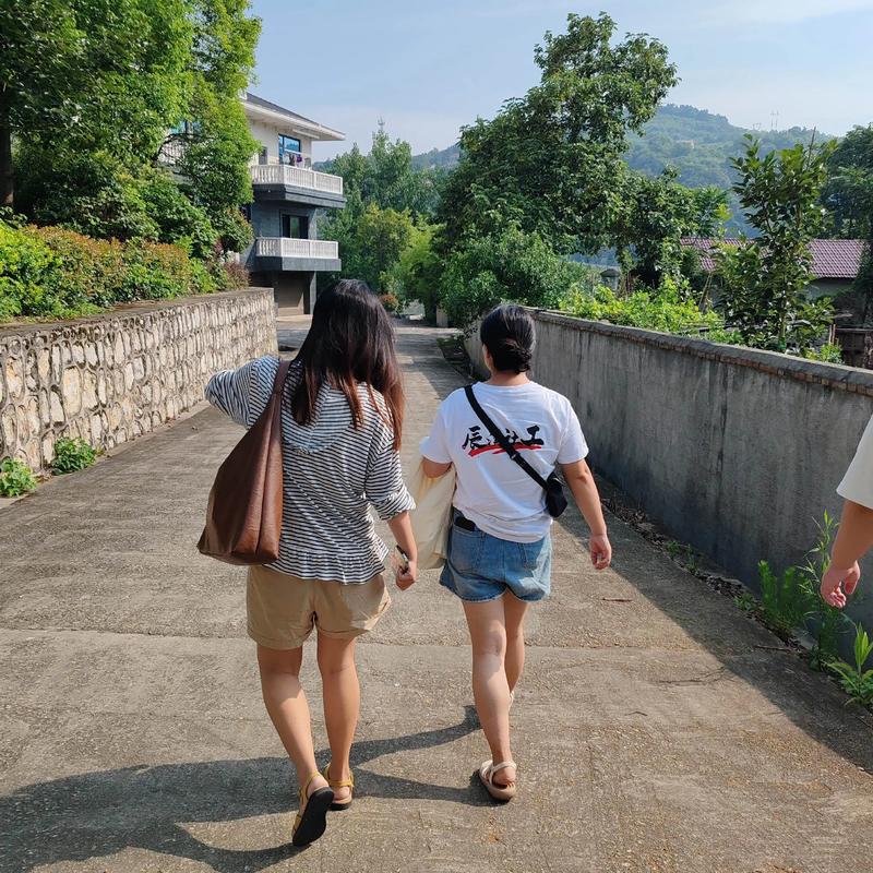 如何顺利访问“夏日之吻”游戏官网的详细教程