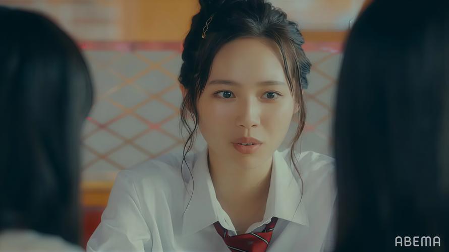 向我的女神投降:官方正式版下载最新版的深度分析