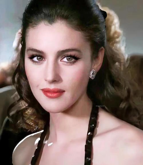 时尚女王莫妮卡第2季完结：深度分析及游戏下载指南